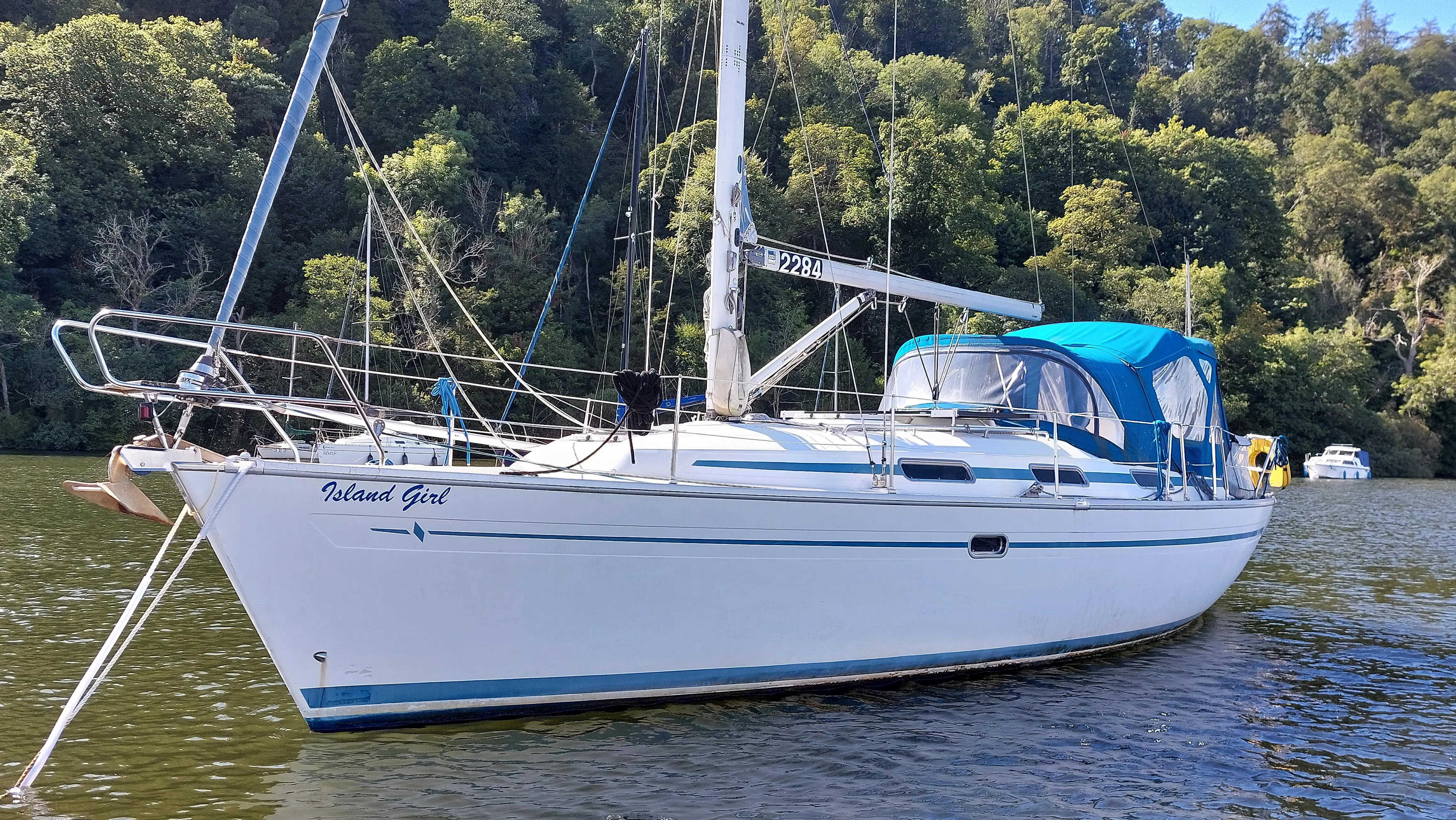 2000 Bavaria 37 cruiser