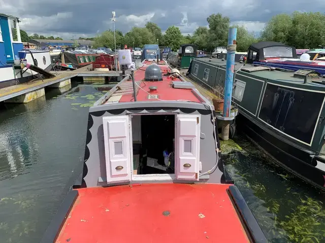 Steve Hudson Narrowboat