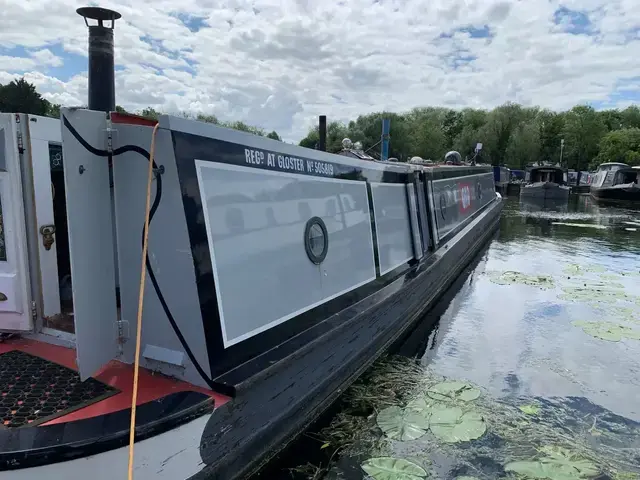 Steve Hudson Narrowboat