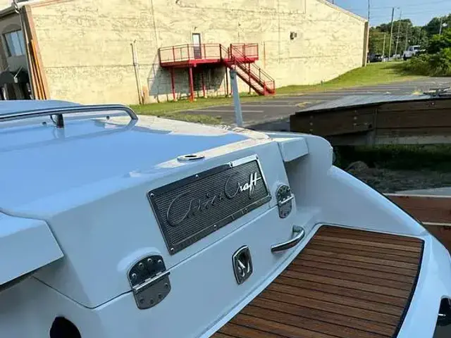 Chris-Craft Launch 25