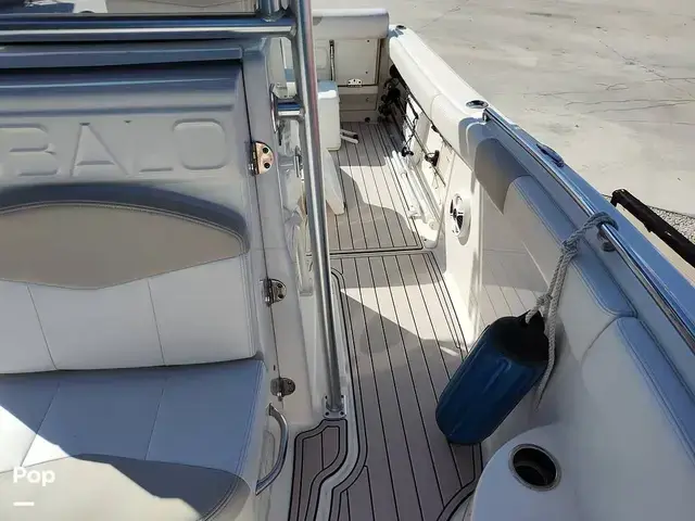 Robalo R222