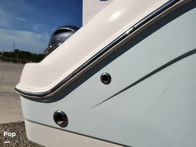 Robalo R222