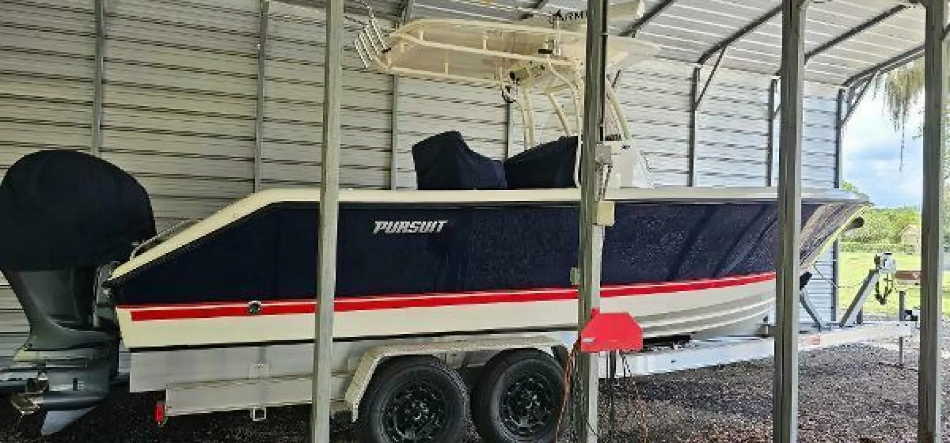 2014 Pursuit 260 center console