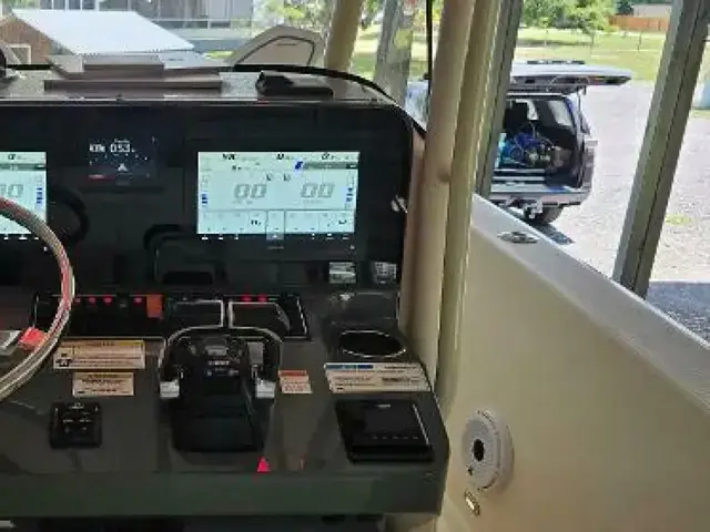 Pursuit 260 Center Console