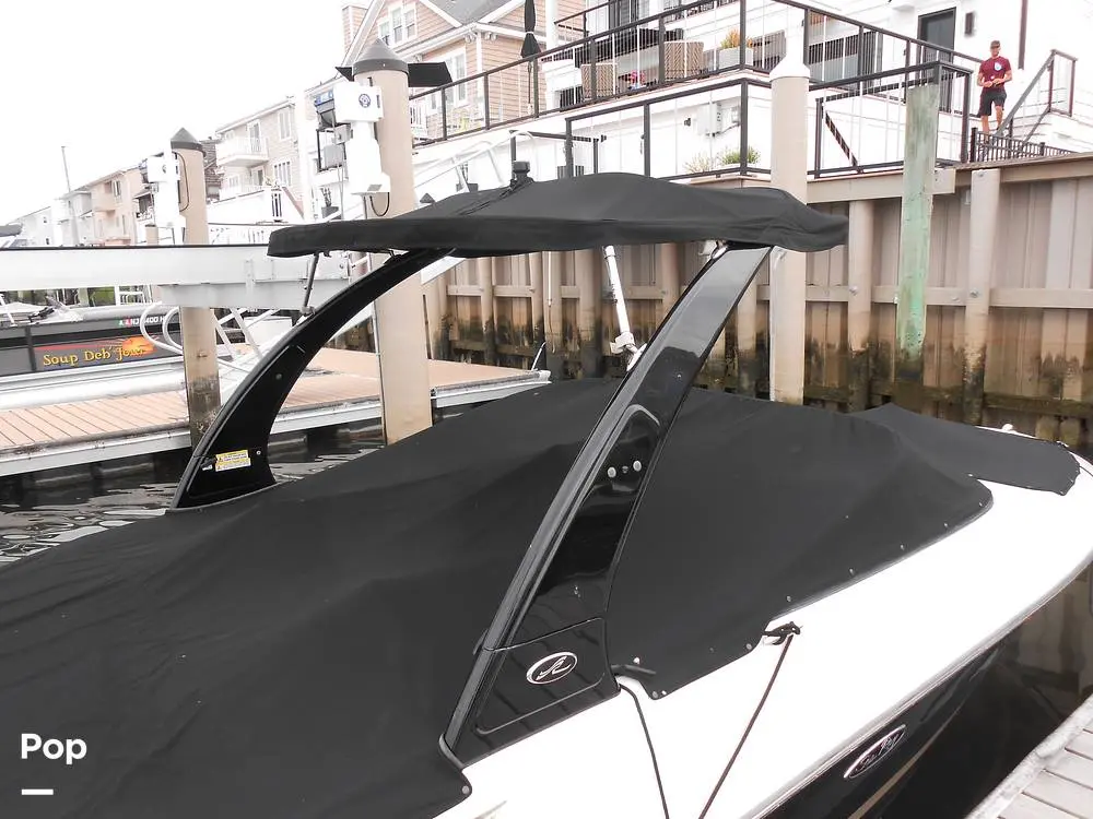 2014 Sea Ray 230 slx