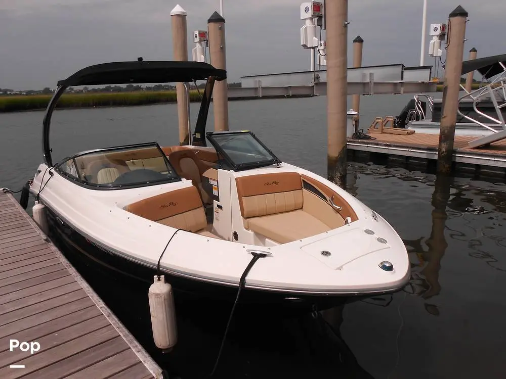 2014 Sea Ray 230 slx