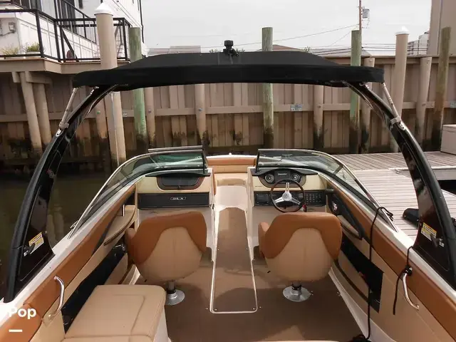 Sea Ray 230 Slx