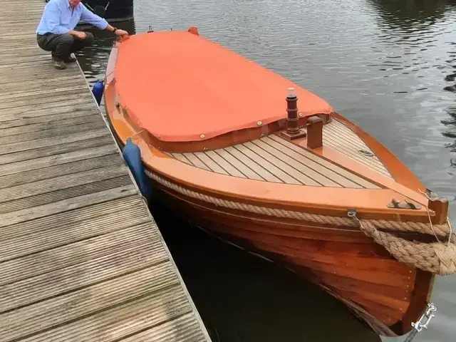 Classic 15' Dartmouth Launch