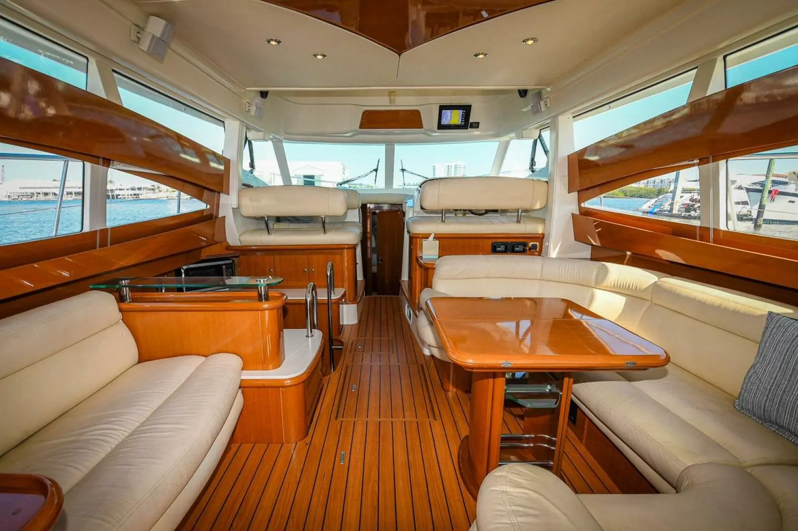 2006 Jeanneau 46 flybridge