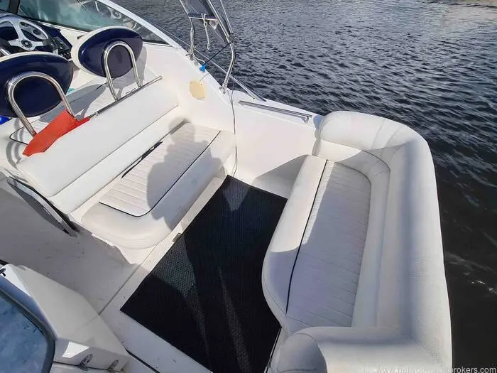 2002 Sealine s23 sports cruiser