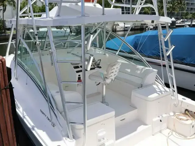 Luhrs 32 Open