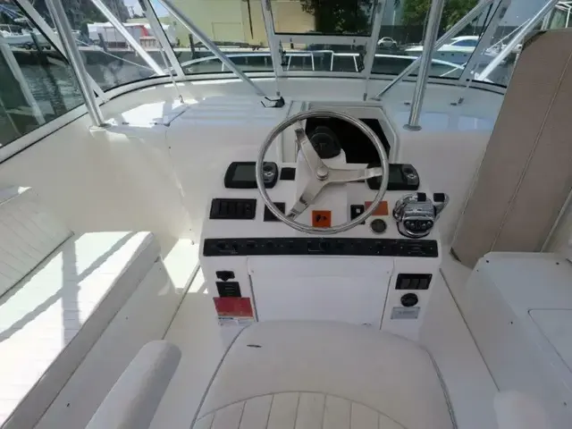 Luhrs 32 Open