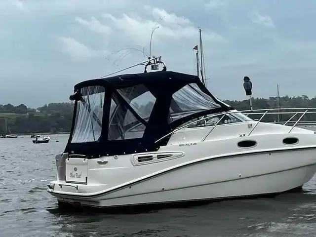 Sealine S23 Sports Cruiser