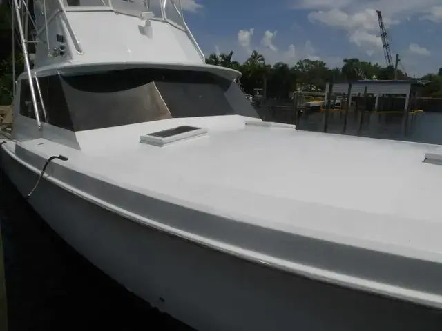 Hatteras Convertible