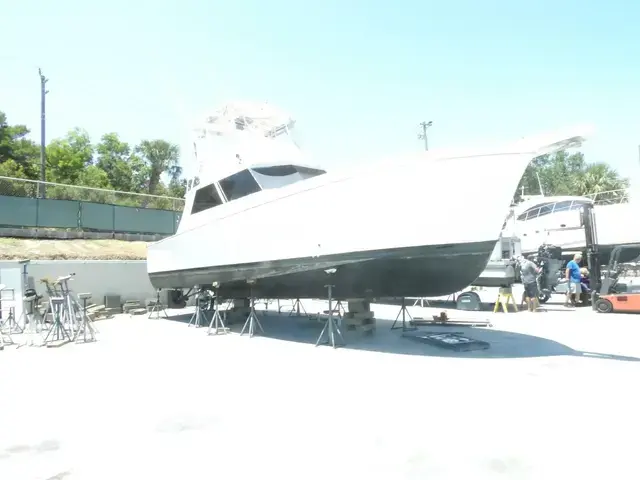 Hatteras Convertible