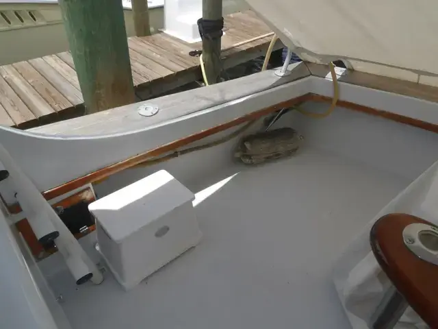 Hatteras Convertible