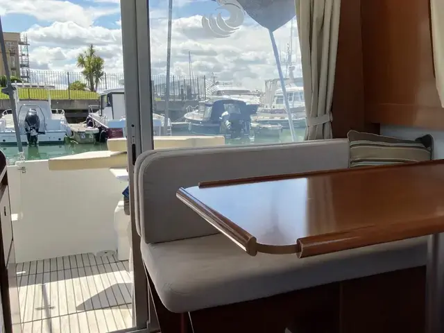 Beneteau Antares 8