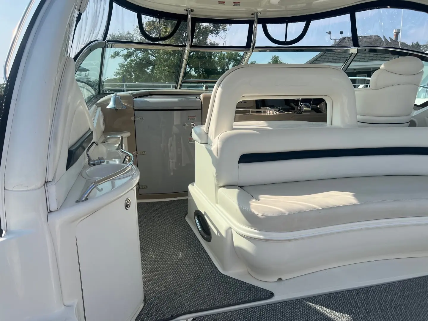 2004 Sea Ray sundancer 420