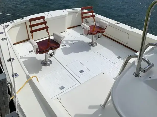 Bertram 31 Flybridge Cruiser