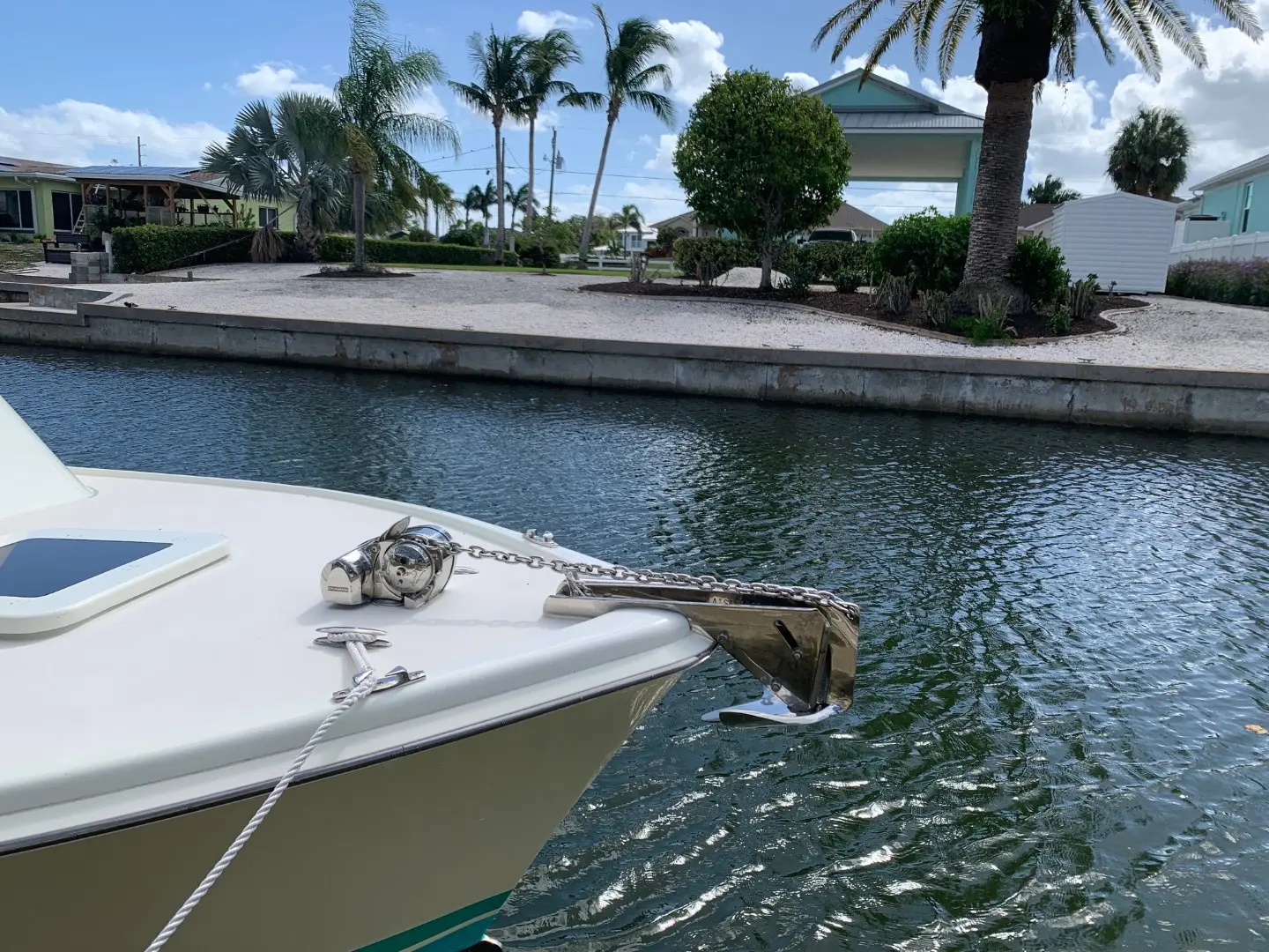 1973 Bertram 31 flybridge cruiser