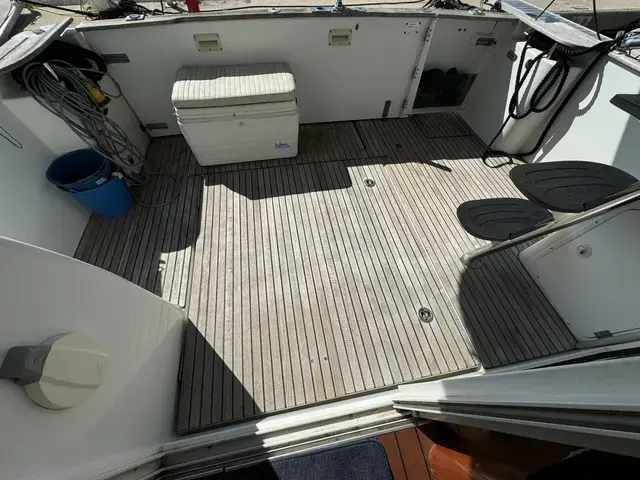 Beneteau Antares 9.80