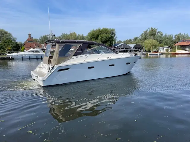 2009 Sealine sc35