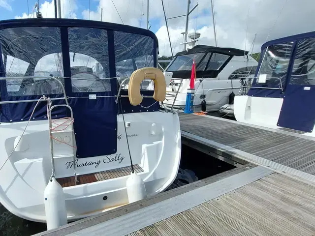 Jeanneau Sun Odyssey 35 Lift Keel