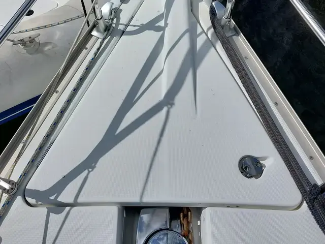 Jeanneau Sun Odyssey 35 Lift Keel