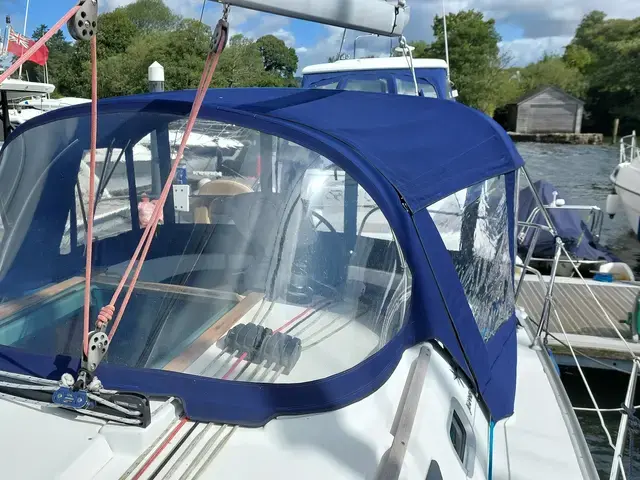 Jeanneau Sun Odyssey 35 Lift Keel