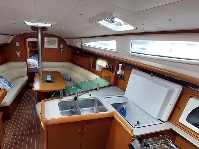 Jeanneau Sun Odyssey 35 Lift Keel