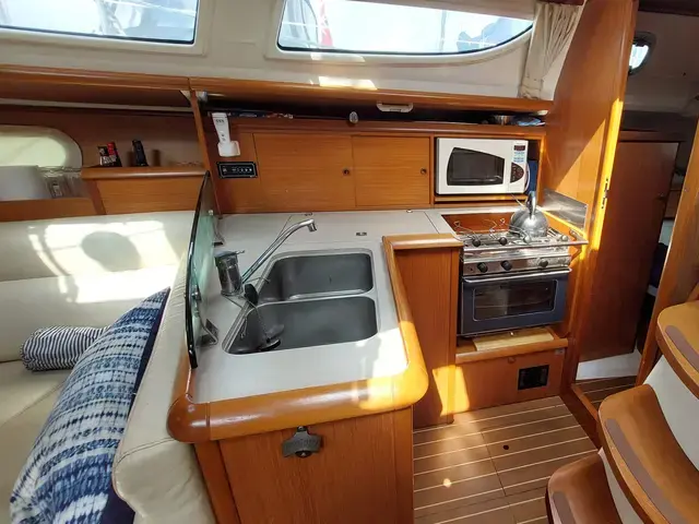 Jeanneau Sun Odyssey 35 Lift Keel