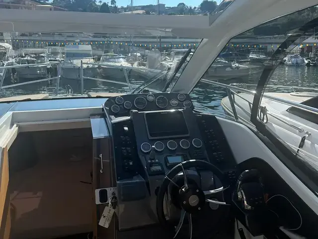 Galeon 305 HTS