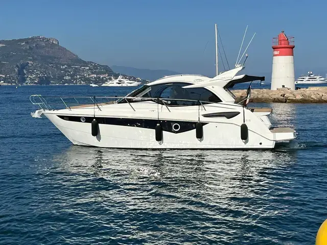 Galeon 305 HTS