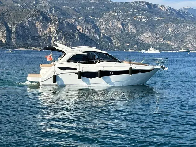 Galeon 305 HTS