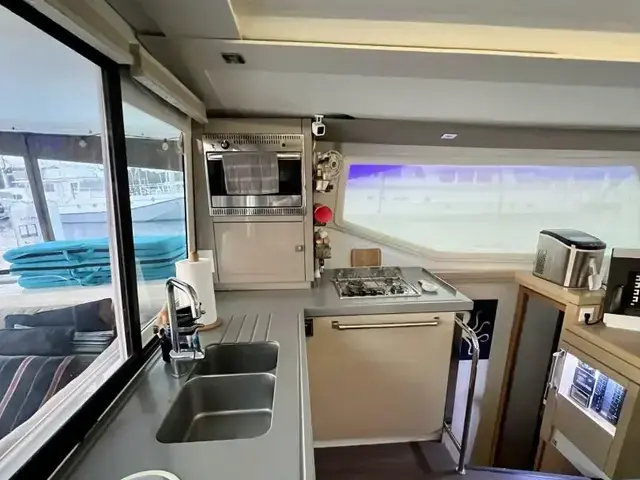 Fountaine Pajot Lucia 40