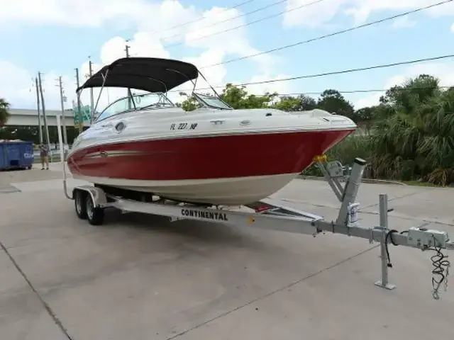 Sea Ray 240 Sundeck