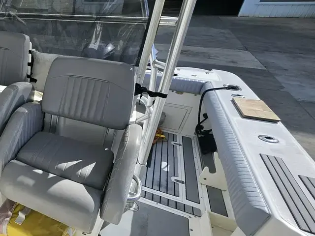 Boston Whaler 290 Outrage