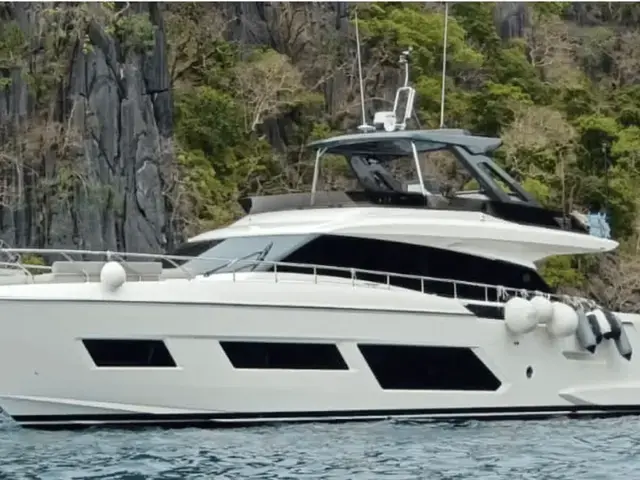 Ferretti Yachts 670