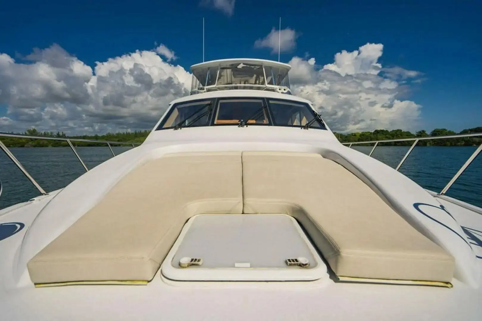 2008 Hatteras 64 motor yacht