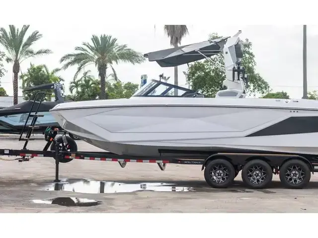 Nautique Boats G25