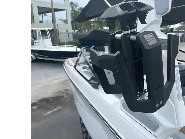 Nautique Boats G25