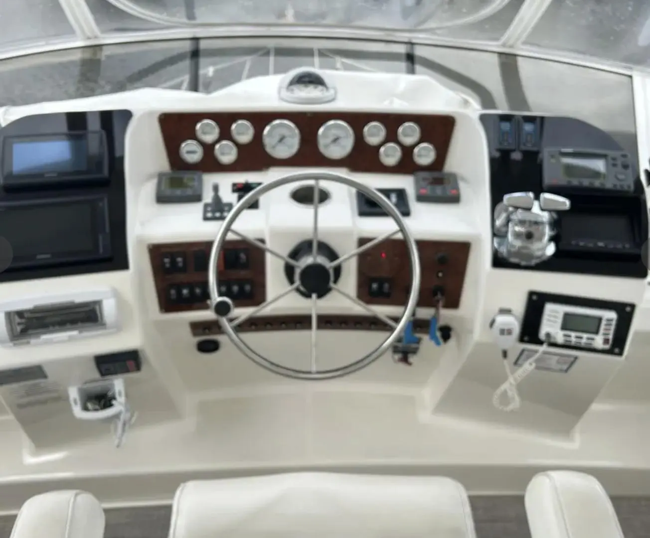 2002 Silverton 453 motor yacht