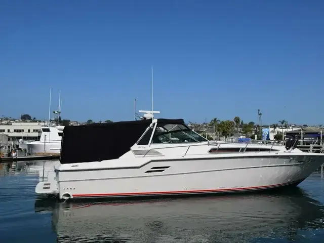 Sea Ray 460 Express Cruiser