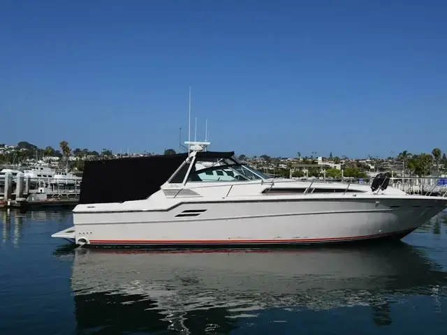 Sea Ray 460 Express Cruiser