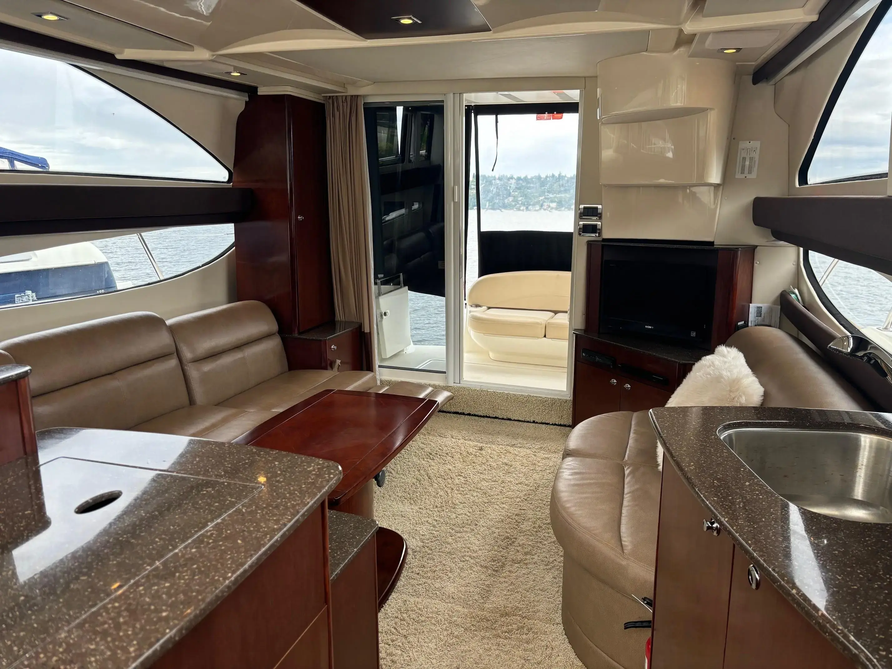 2012 Meridian 341