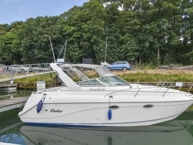 Rinker Fiesta Vee 270