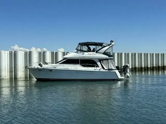 Bayliner 3788 Command Bridge Motoryacht