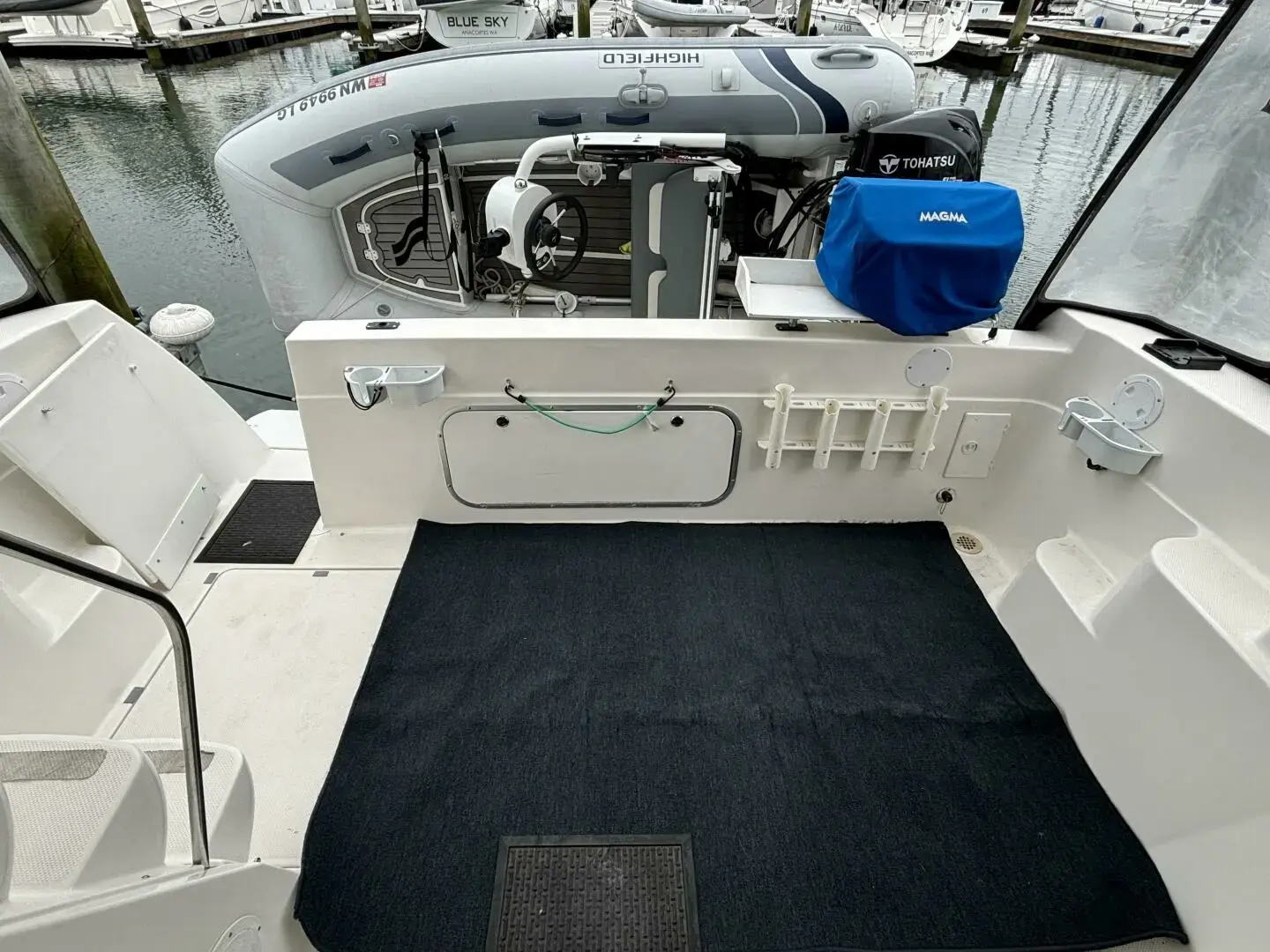 2000 Bayliner 3788 command bridge