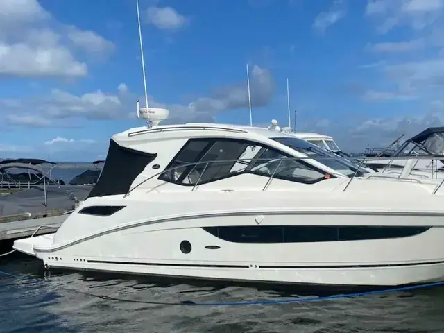 Sea Ray Sundancer 350 Coupe