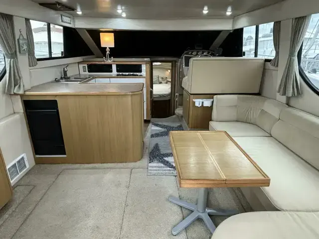 Bayliner 3788 Command Bridge Motoryacht